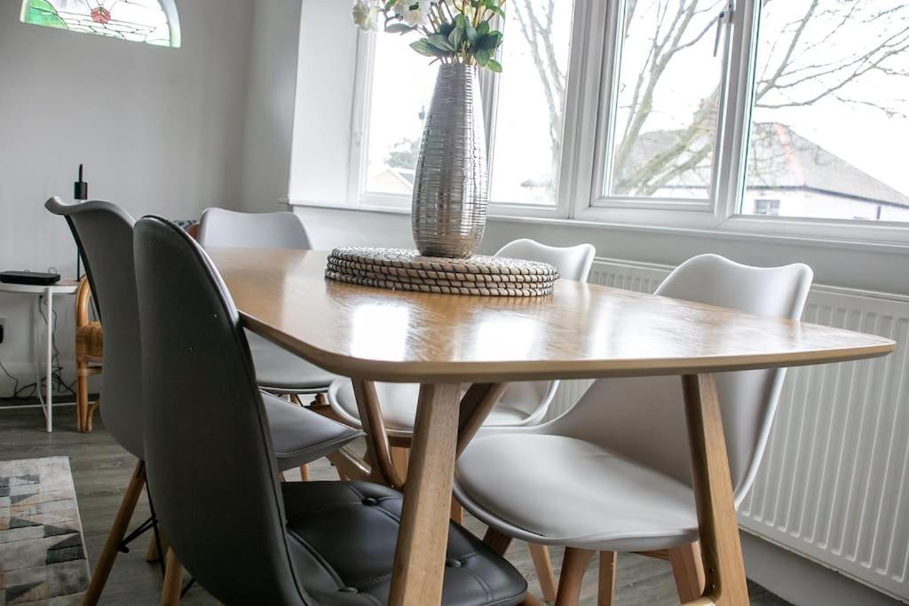 Stylish Retreat In Leigh-On-Sea Apartment Southend-on-Sea Bagian luar foto