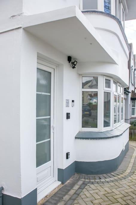 Stylish Retreat In Leigh-On-Sea Apartment Southend-on-Sea Bagian luar foto