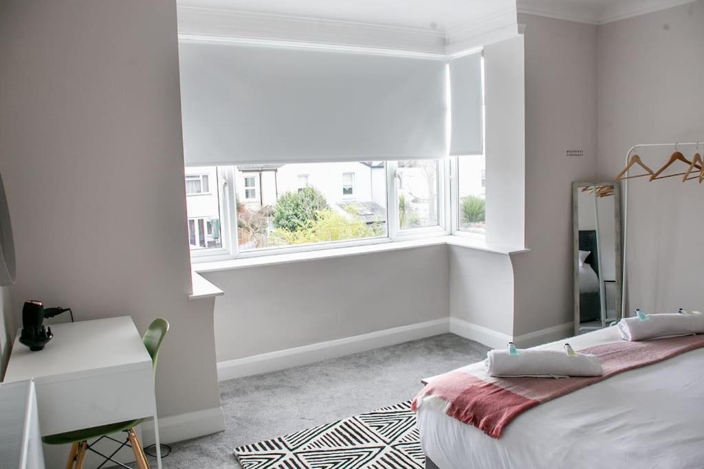 Stylish Retreat In Leigh-On-Sea Apartment Southend-on-Sea Bagian luar foto