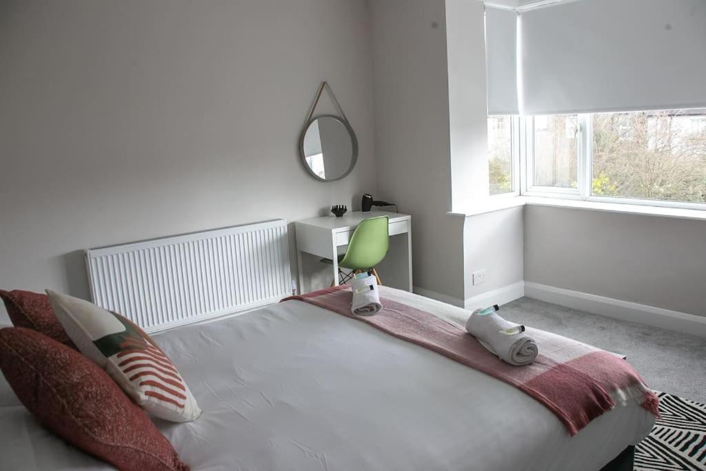 Stylish Retreat In Leigh-On-Sea Apartment Southend-on-Sea Bagian luar foto